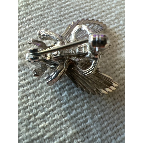 Vintage Monet Bee Brooch - Picture 3 of 3